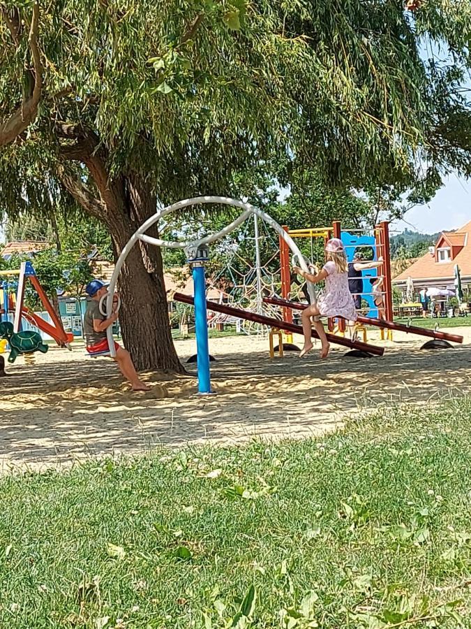 Tulipan Bungalow Camping Resort Gyenesdiás Dış mekan fotoğraf